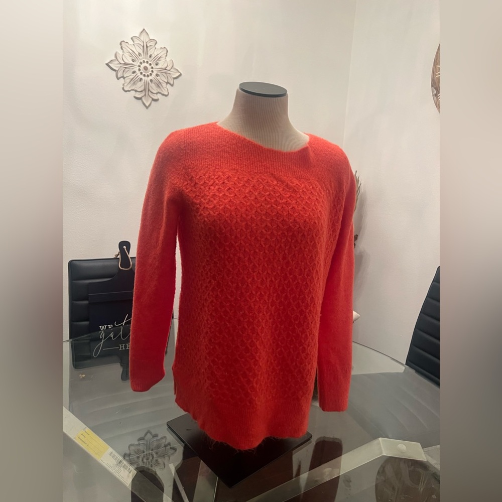 Women’s LOFT OUTLET Long sleeve sweater/shirt. comfortable wear!
